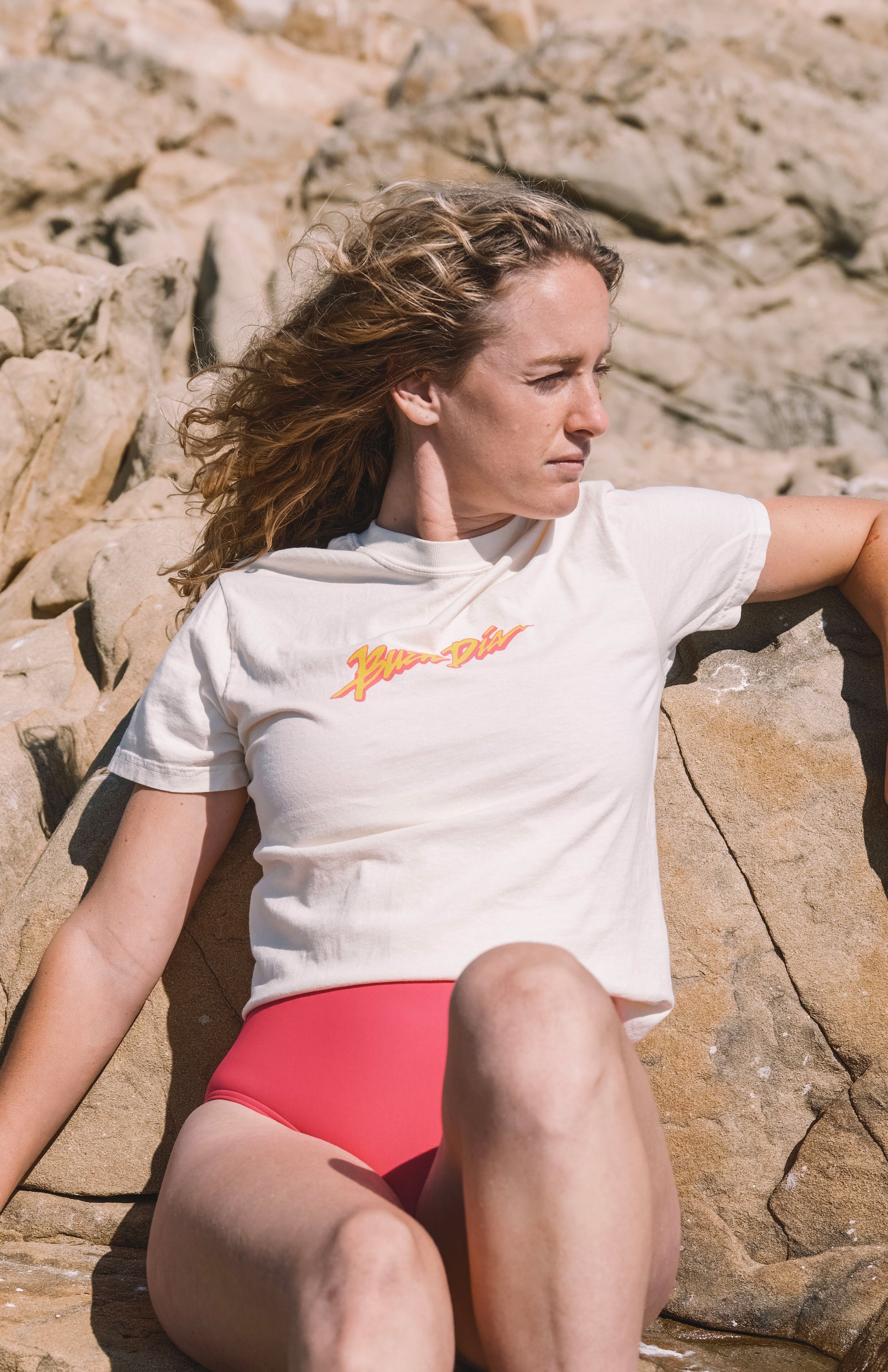RETRO T-SHIRT IN HOT PINK