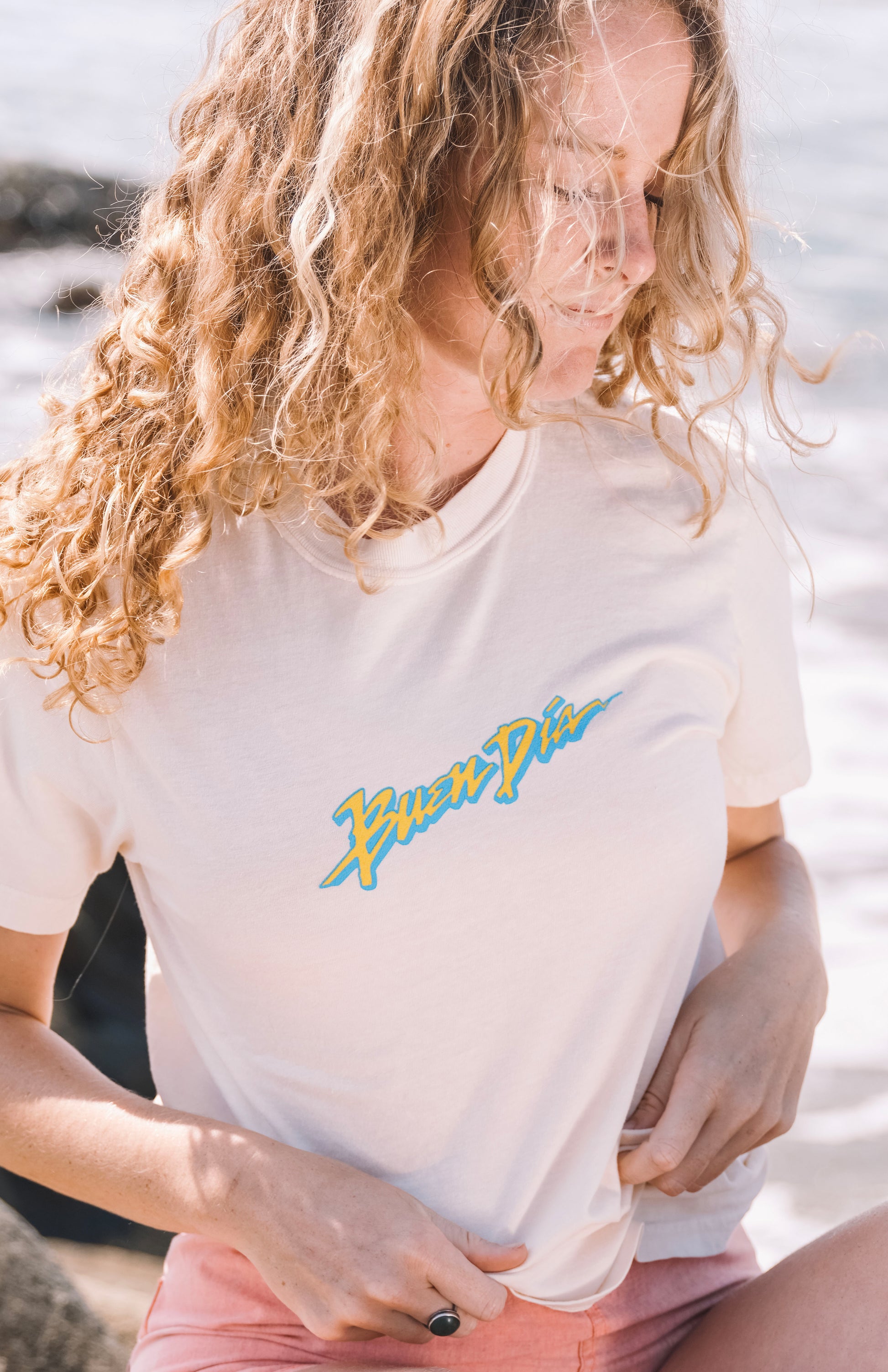 RETRO T-SHIRT IN ELECTRIC BLUE