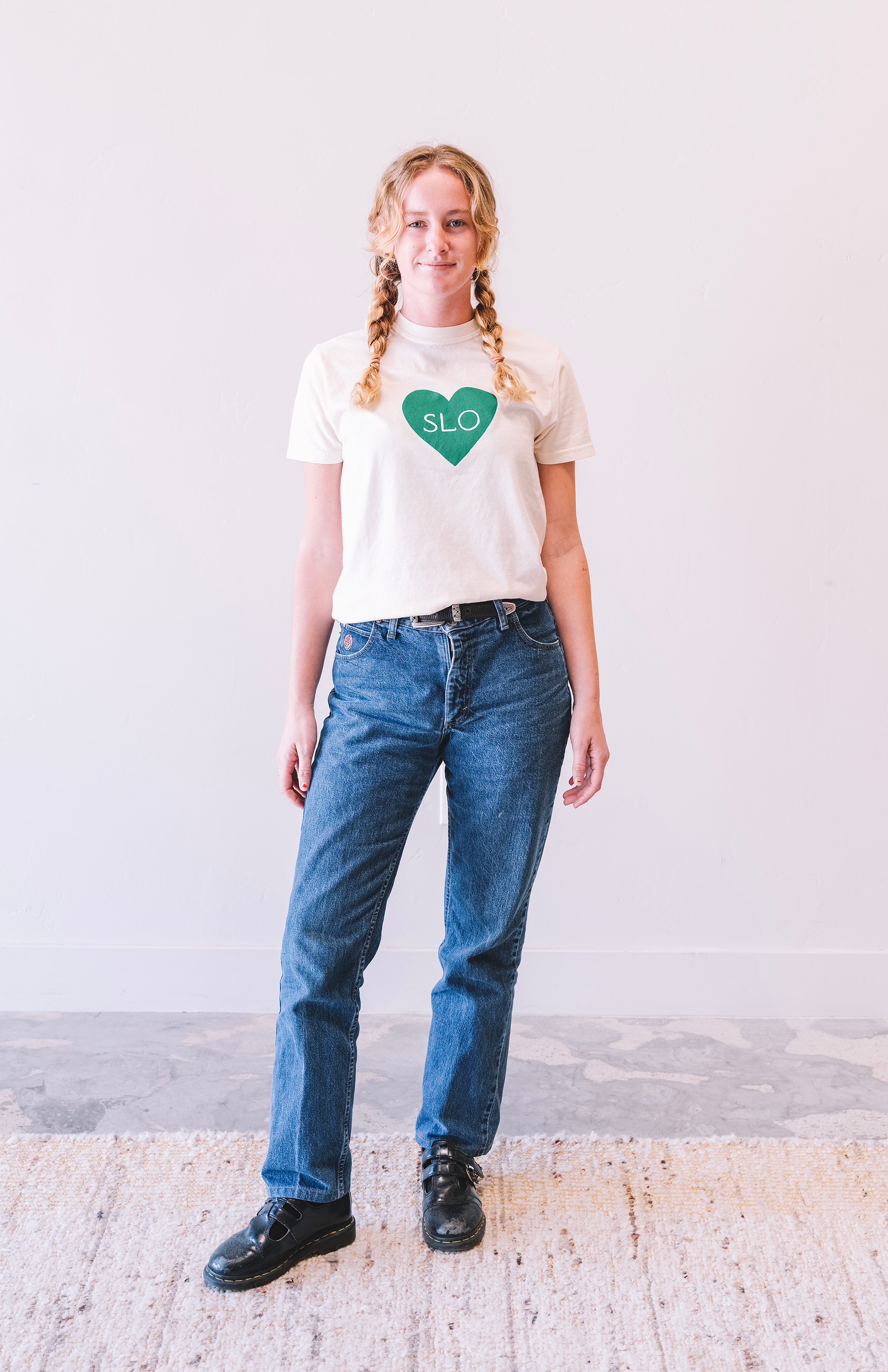 I HEART SLO T-SHIRT IN CREAM