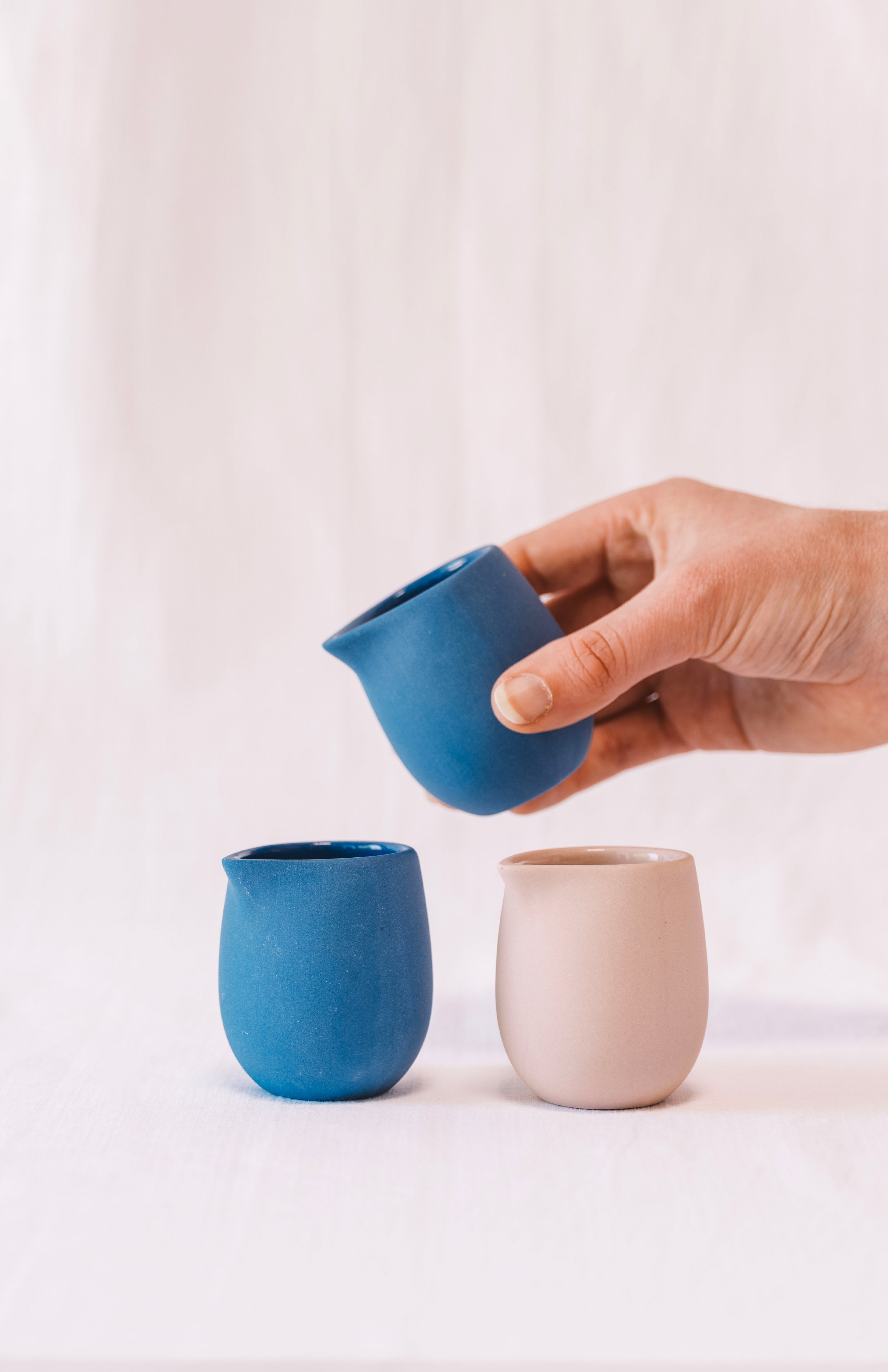 CERAMIC CREAMER IN PINK