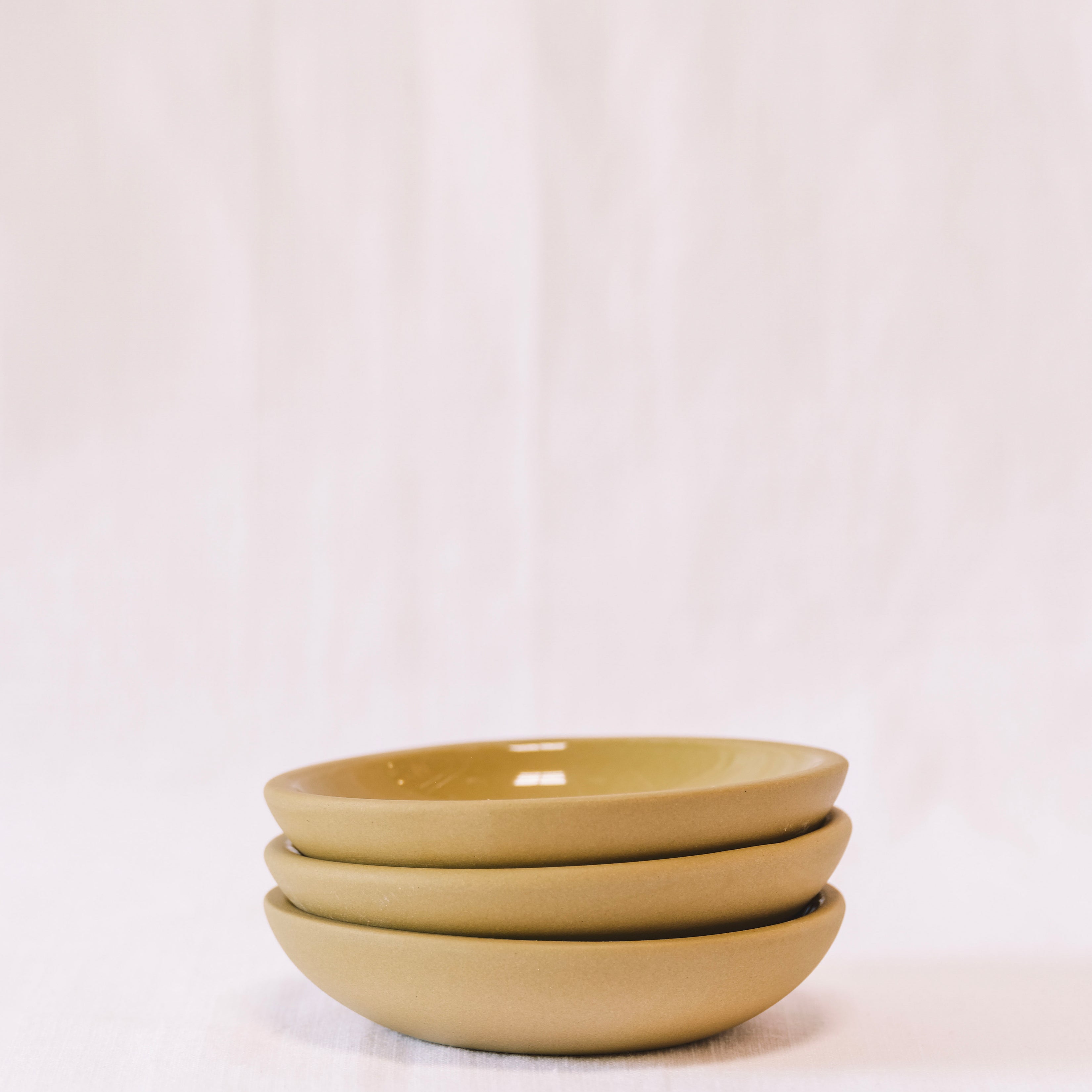 MINI CERAMIC DISH IN YELLOW