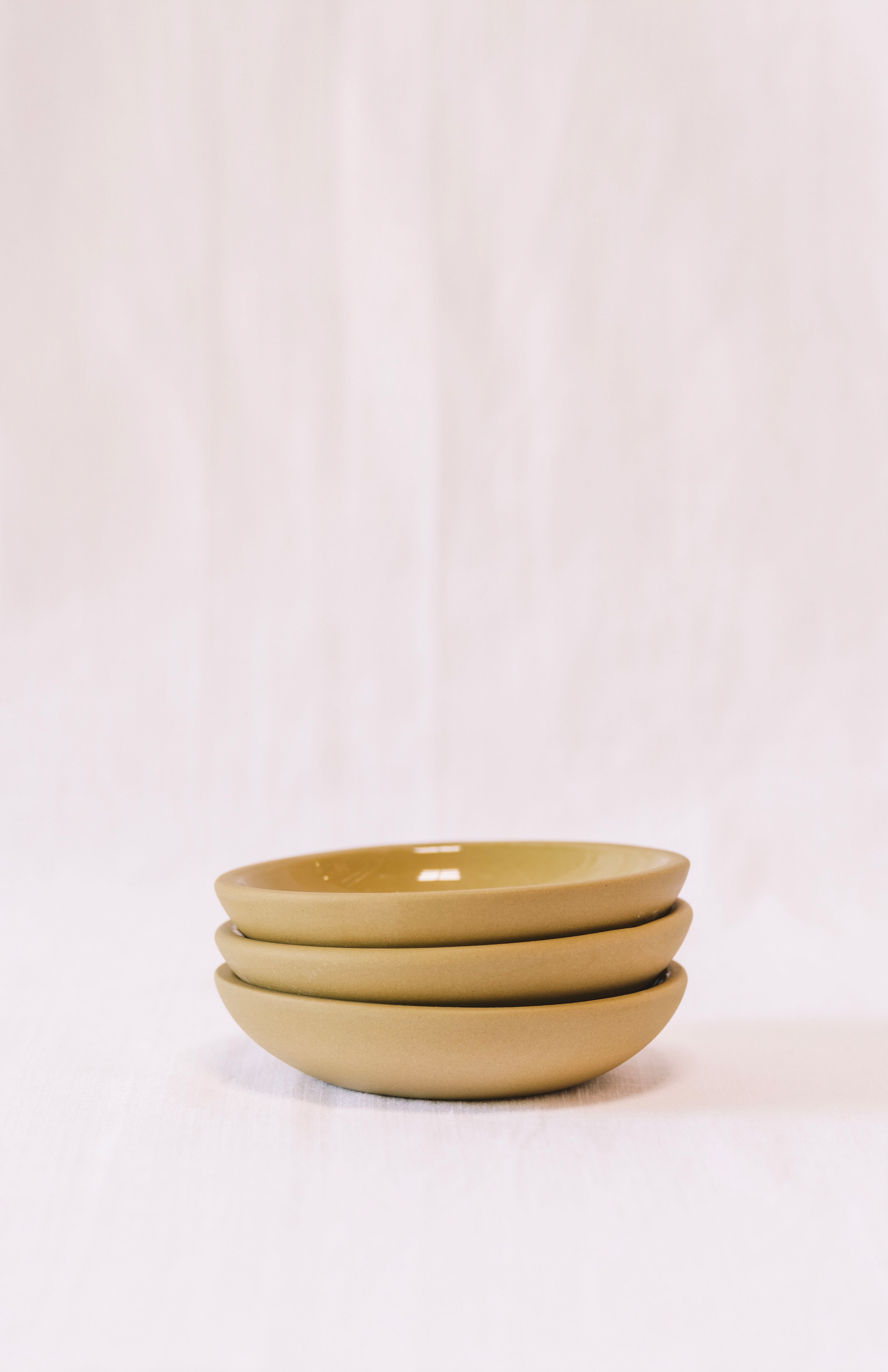 MINI CERAMIC DISH IN YELLOW