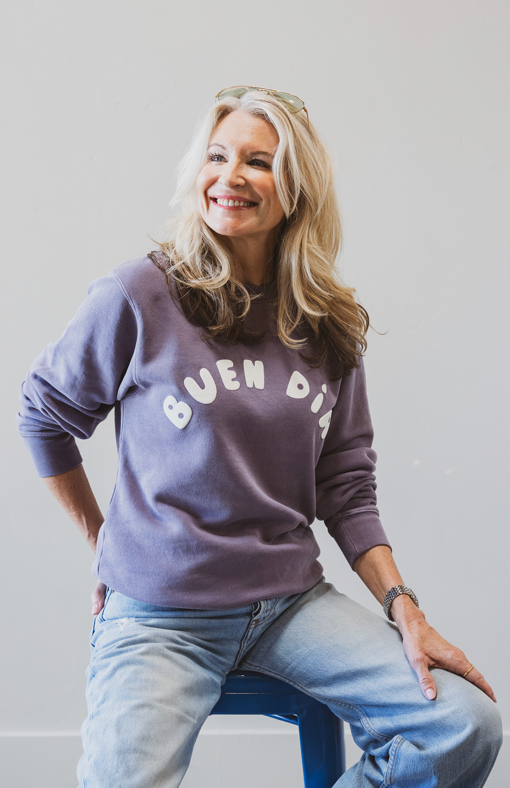 BUEN DIA PUFF PAINT SWEATSHIRT IN PLUM