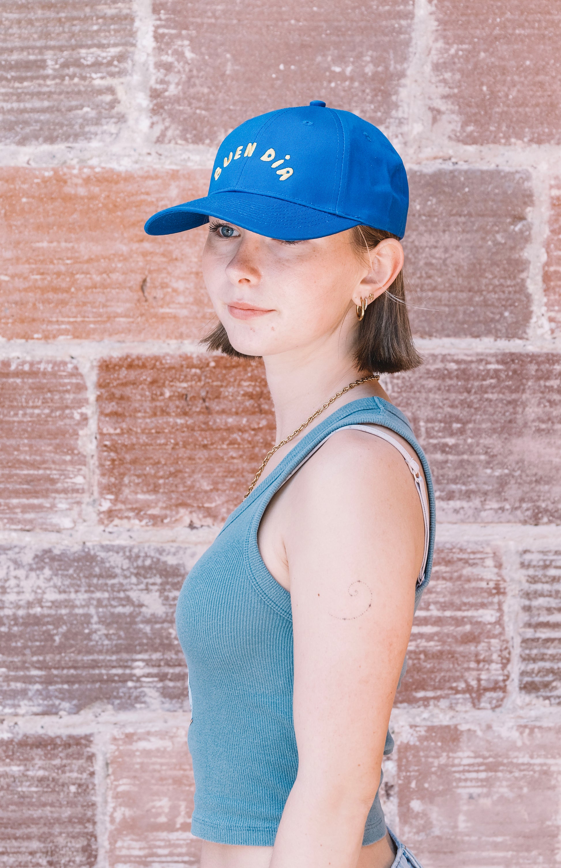 BUEN DIA HAT IN BLUE