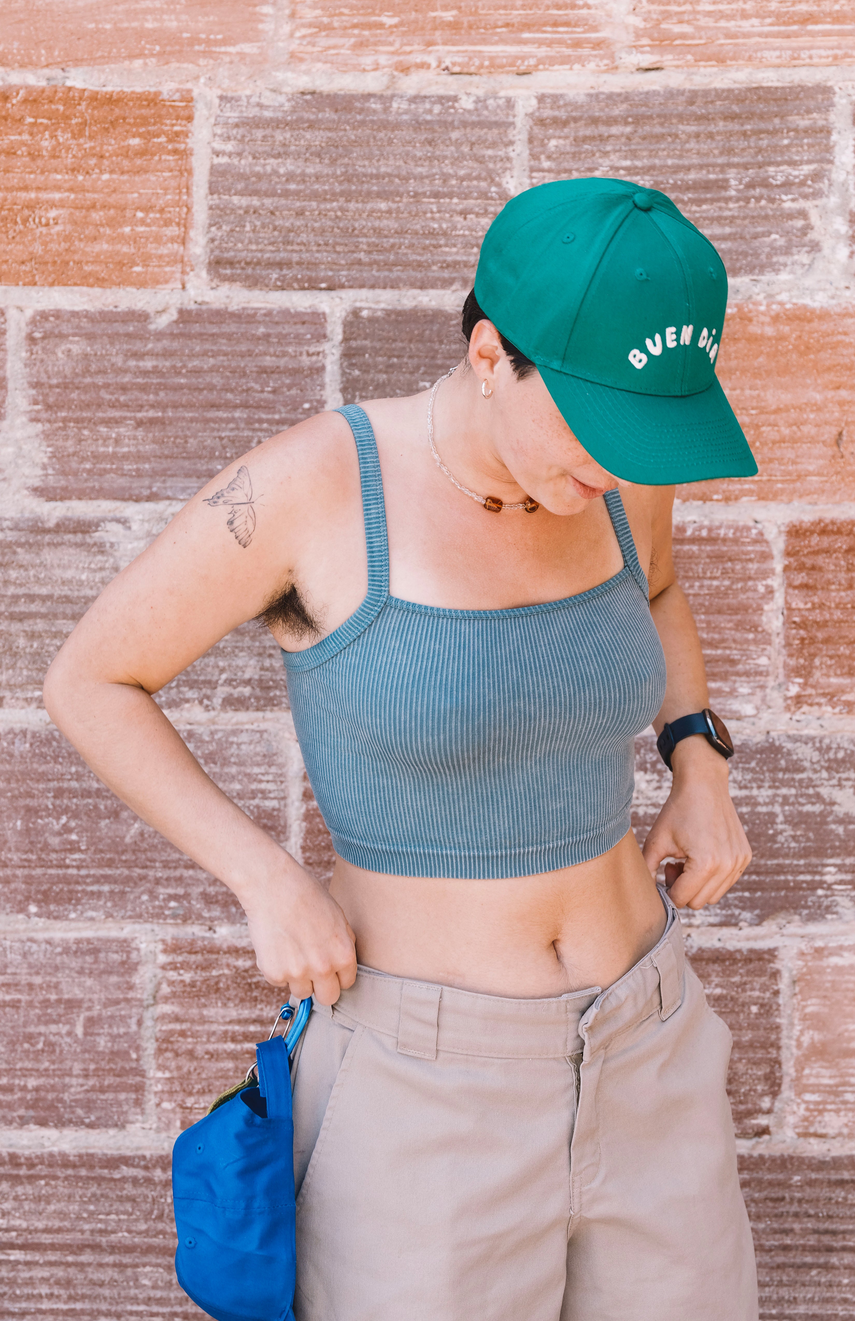 BUEN DIA HAT IN GREEN