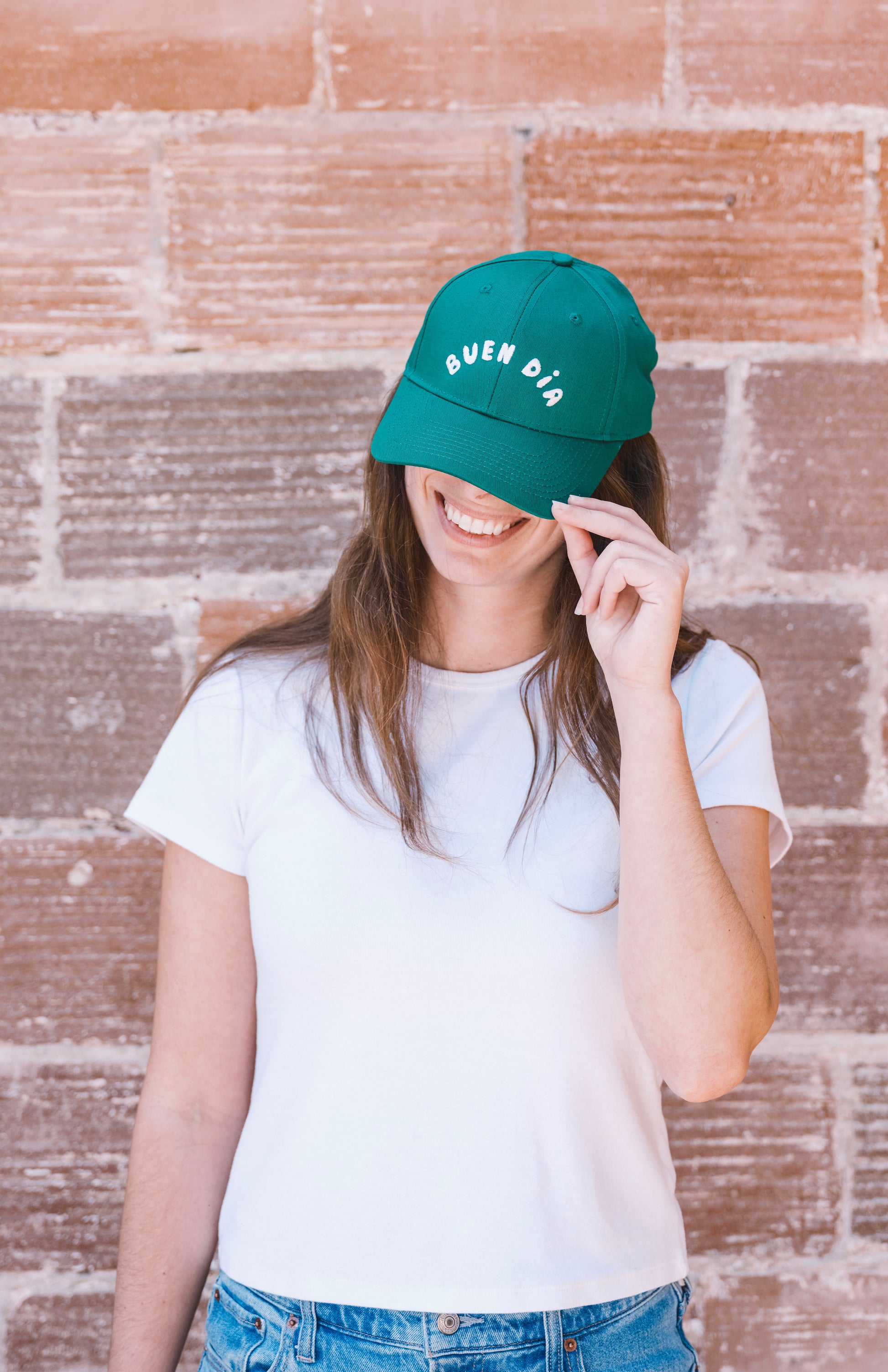 BUEN DIA HAT IN GREEN